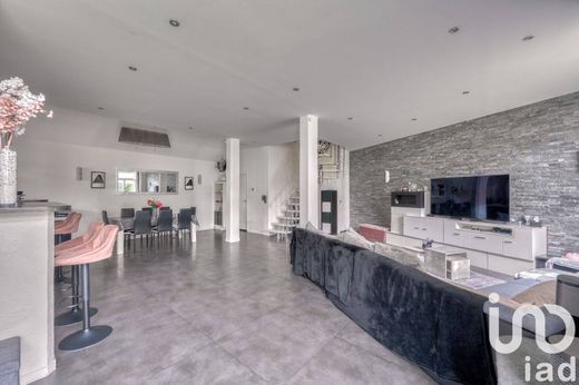 Willa w Le Plessis-Robinson, Hauts-de-Seine