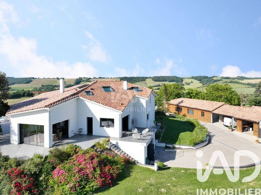Villa in Saint-Léon, Upper Garonne