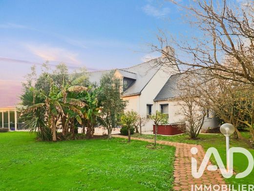 빌라 / Saint-Lyphard, Loire-Atlantique