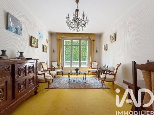 Apartment in Neuilly-sur-Seine, Hauts-de-Seine