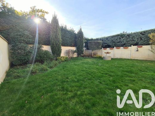 Villa in Gagny, Seine-Saint-Denis