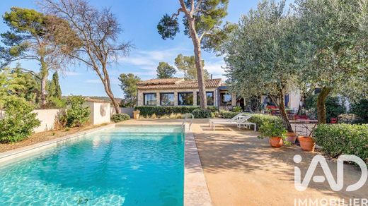 Villa à Nîmes, Gard