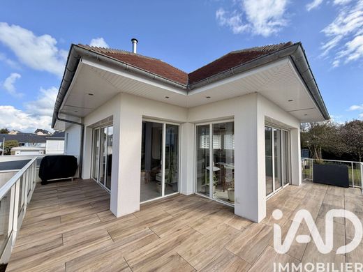 Вилла, Donville-les-Bains, Manche