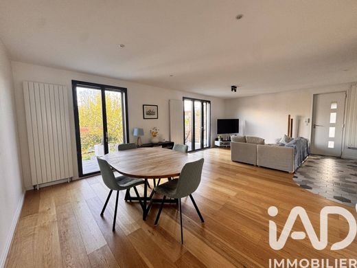 Villa a Chatou, Yvelines