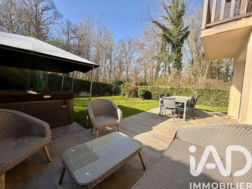 Villa in Saint-Germain-en-Laye, Yvelines
