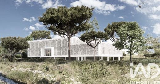 Complexes résidentiels à Les Angles (Gard), Gard