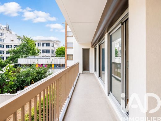 Apartment in Bastille, République, Nation-Alexandre Dumas, Paris
