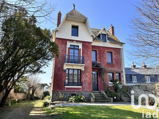 Villa in Agon-Coutainville, Manche