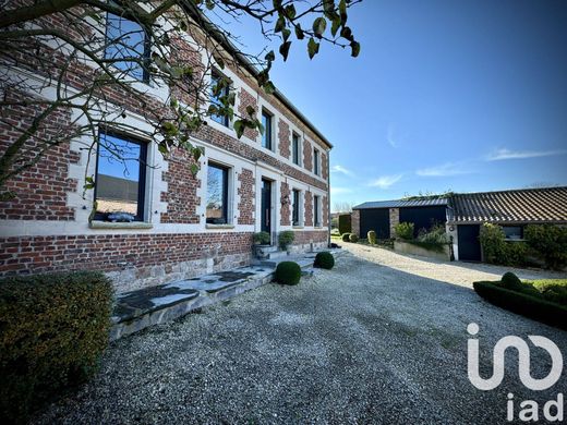 Villa in Estreux, Nord