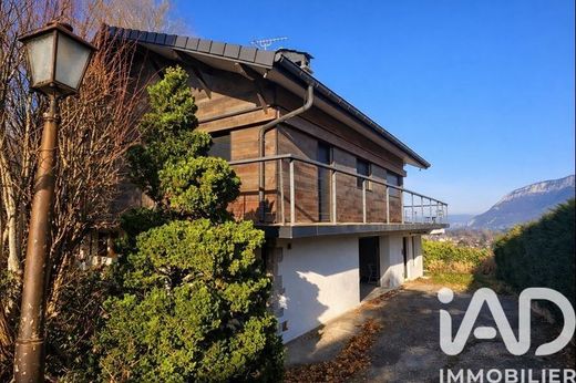 Villa in Saint-Jorioz, Haute-Savoie