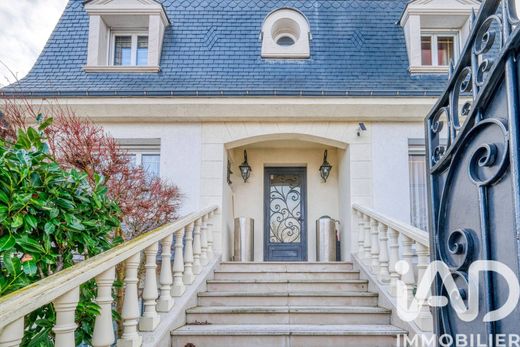 Villa à Livry-Gargan, Seine-Saint-Denis