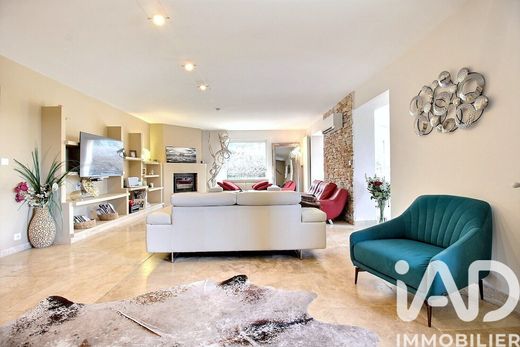 Villa in Auriol, Bouches-du-Rhône