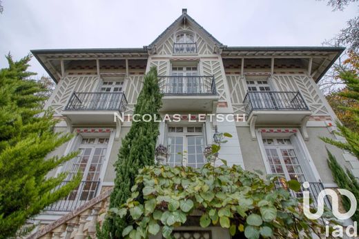 Villa in Herblay, Val d'Oise