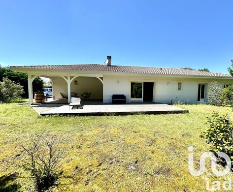 Villa in Arès, Gironde