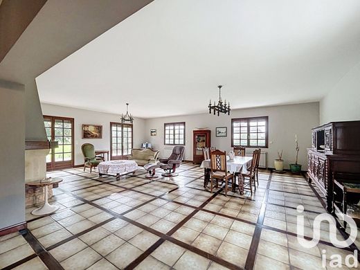 Вилла, Genas, Rhône