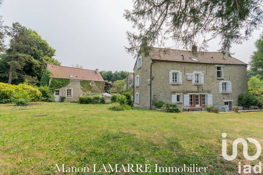 Villa in Vienne-en-Arthies, Val d'Oise