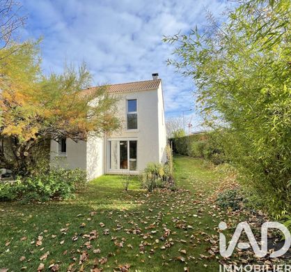Villa in Chatou, Yvelines