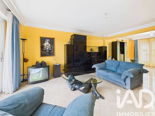 Вилла, Chevilly-Larue, Val-de-Marne