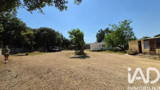 Land in Orange, Vaucluse
