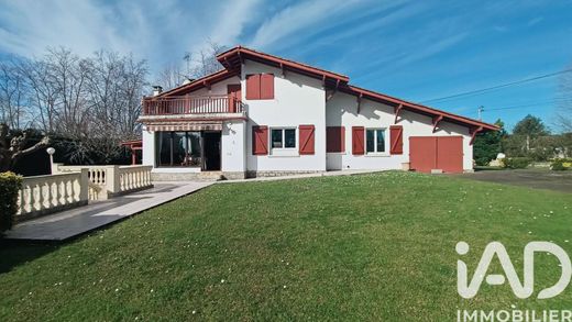 Villa in Urrugne, Pyrénées-Atlantiques