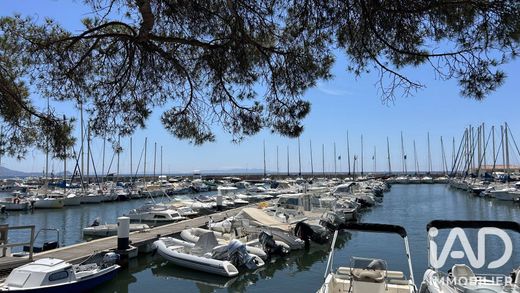 Willa w La Londe-les-Maures, Var