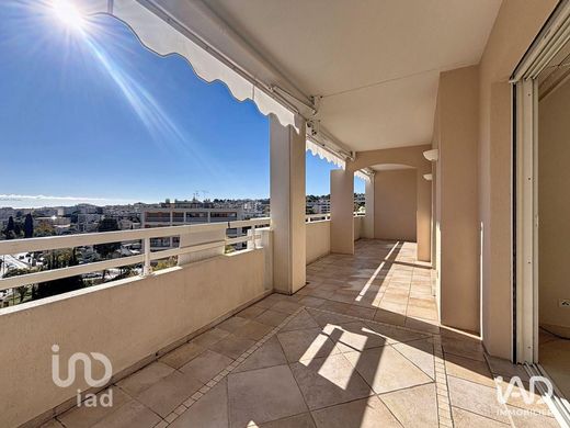 아파트 / Le Cannet, Alpes-Maritimes