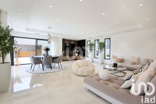 Villa in Aureville, Haute-Garonne