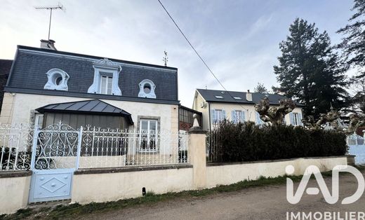 Villa in Couches, Saône-et-Loire