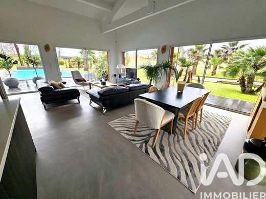 Villa in Cestas, Gironde