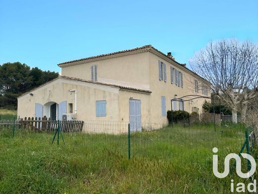 Villa Lambesc, Bouches-du-Rhône