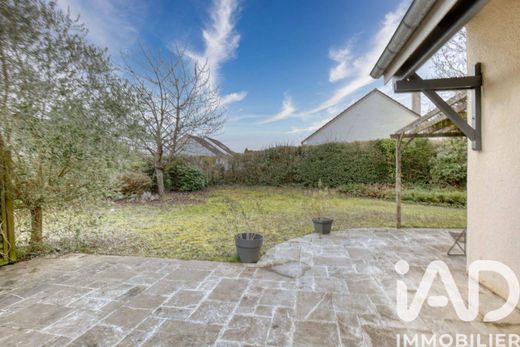 Villa in Villennes-sur-Seine, Yvelines