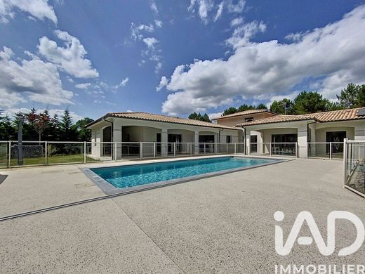 Villa in Langon, Gironde