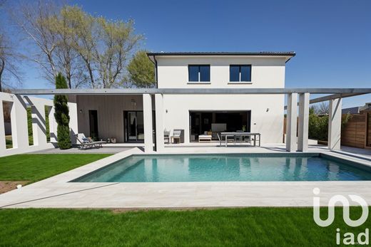 Βίλα σε Saint-Aubin-de-Médoc, Gironde