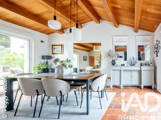 Villa in Rivedoux-Plage, Charente-Maritime