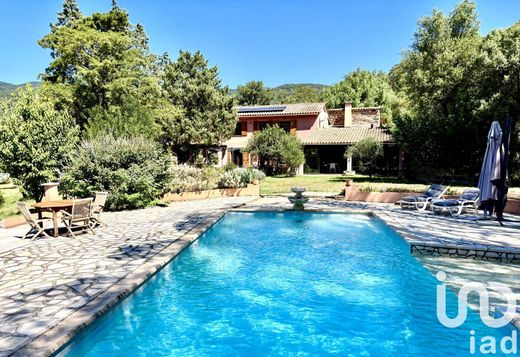 Villa in Bormes-les-Mimosas, Var