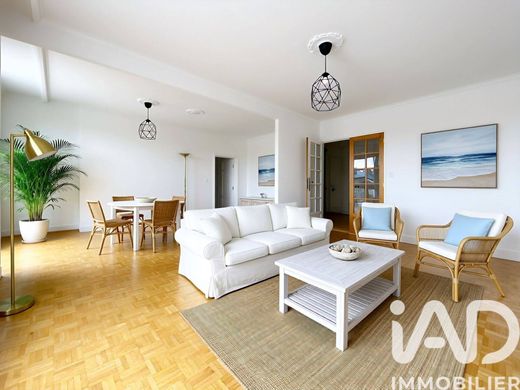Apartment in Versailles, Yvelines