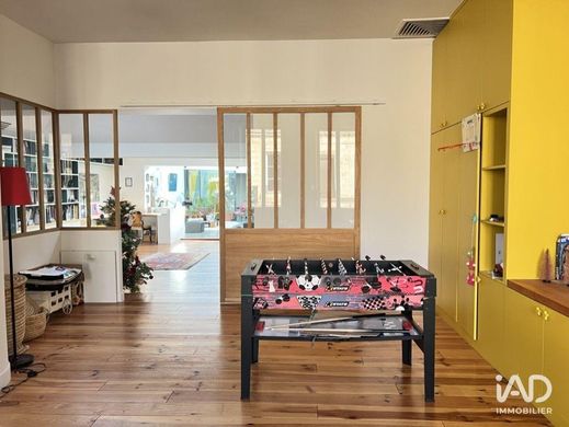 Office in Bordeaux, Gironde