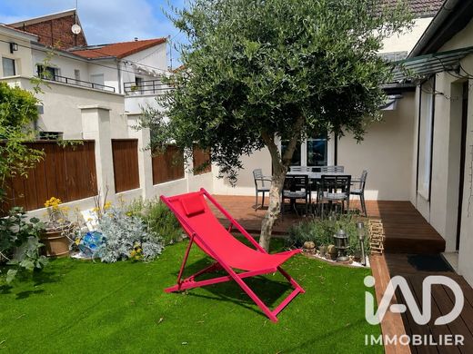 Villa in Gentilly, Val-de-Marne