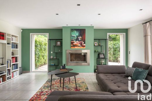 Villa in Fontanil-Cornillon, Isère