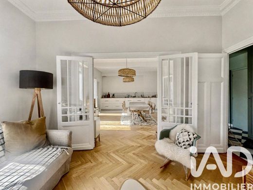 Apartment in Bordeaux, Gironde