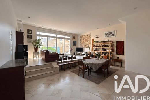 Villa in Bagneux, Hauts-de-Seine