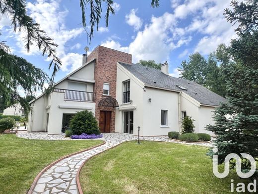 Βίλα σε Parmain, Val d'Oise