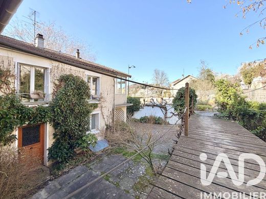 Villa à Le Plessis-Robinson, Hauts-de-Seine