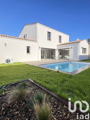 Villa in Angoulins, Charente-Maritime