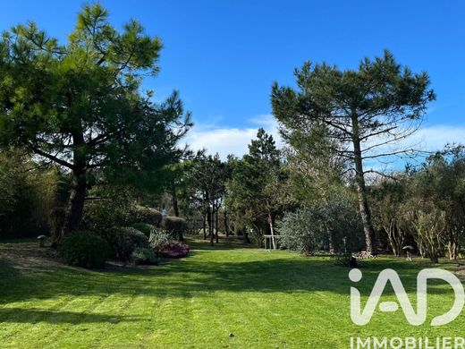 Villa in Agon-Coutainville, Manche