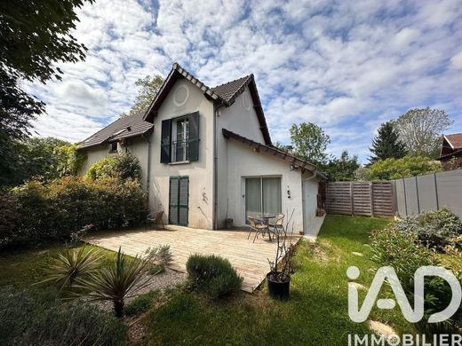 Villa in Brunoy, Essonne