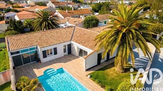 Villa in Saint-Pierre-d'Oléron, Charente-Maritime