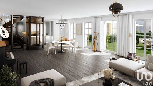 Apartment in Saint-Germain-en-Laye, Yvelines