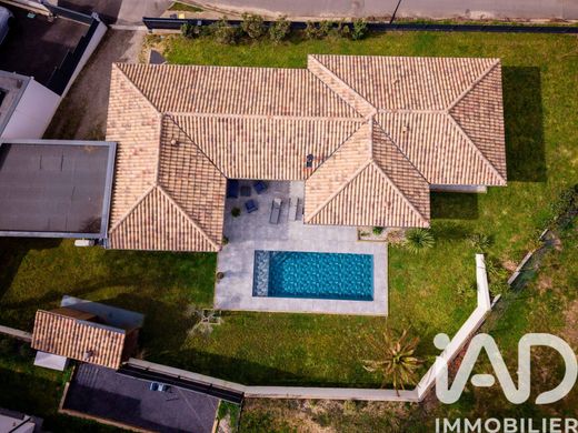 Villa in Bouliac, Gironde