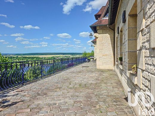 Willa w La Bouille, Seine-Maritime